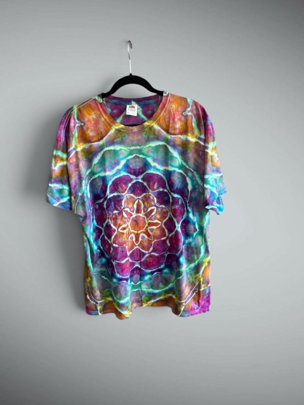 Fruit of the Loom Vintage  Tie Dye Mandala Print Unisex T- Shirt Size XL